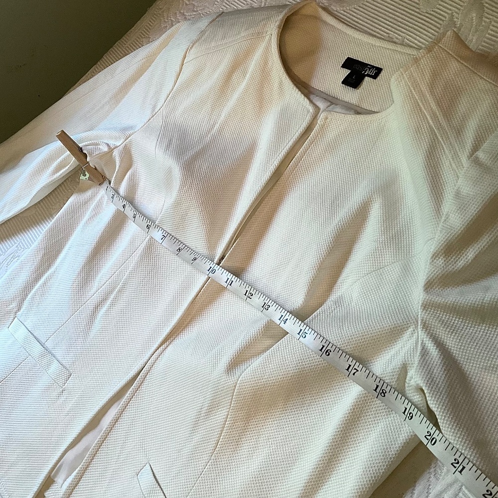 East 5th Women’s Jacket Size Large White Cotton Cropped Fully Lined - Picture 13 of 14